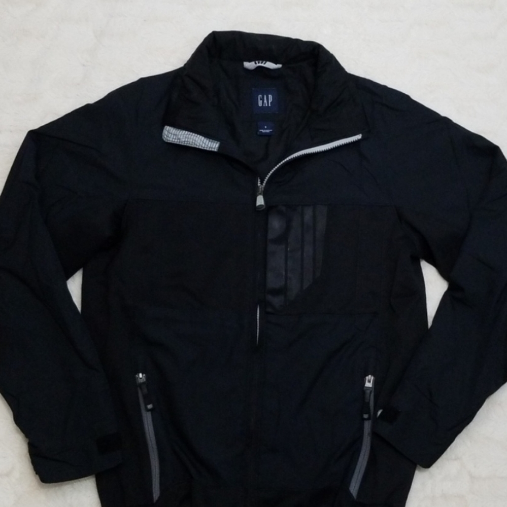 Gap Windbreaker Jacket - image 1